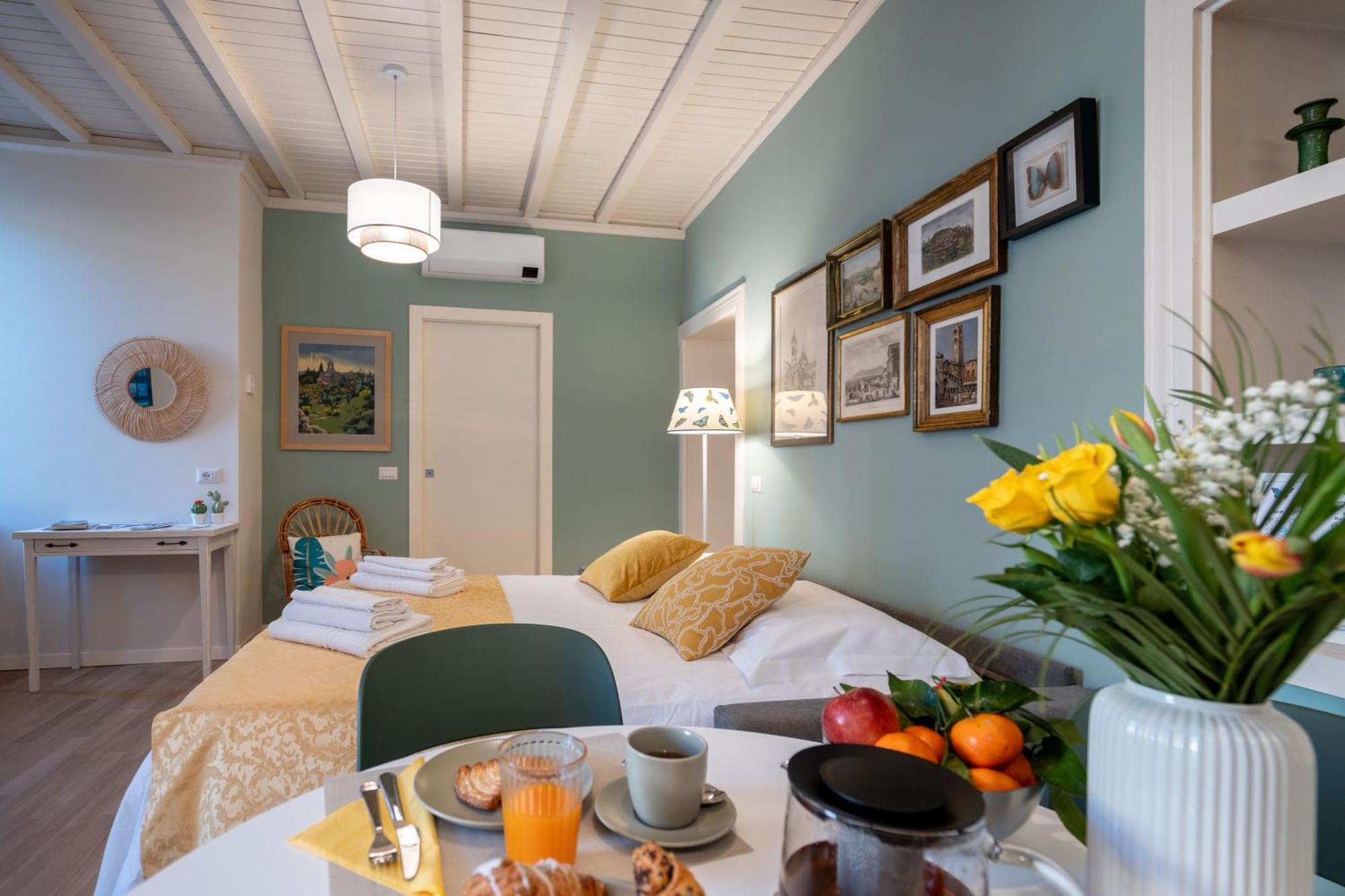 La Farfalla Blu - Boutique Apartment Бергамо Екстериор снимка