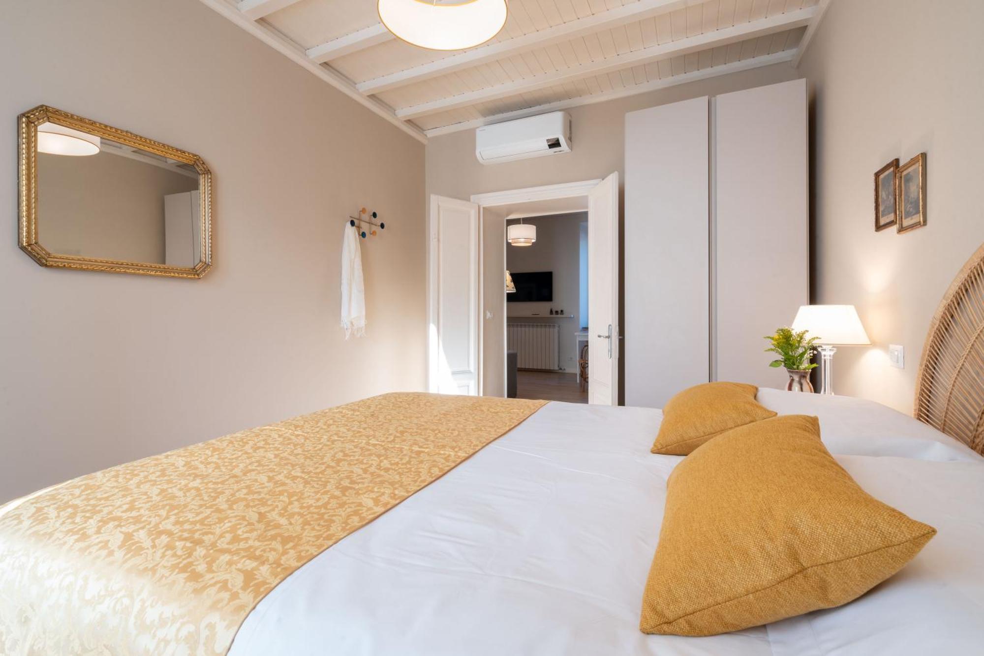 La Farfalla Blu - Boutique Apartment Бергамо Екстериор снимка