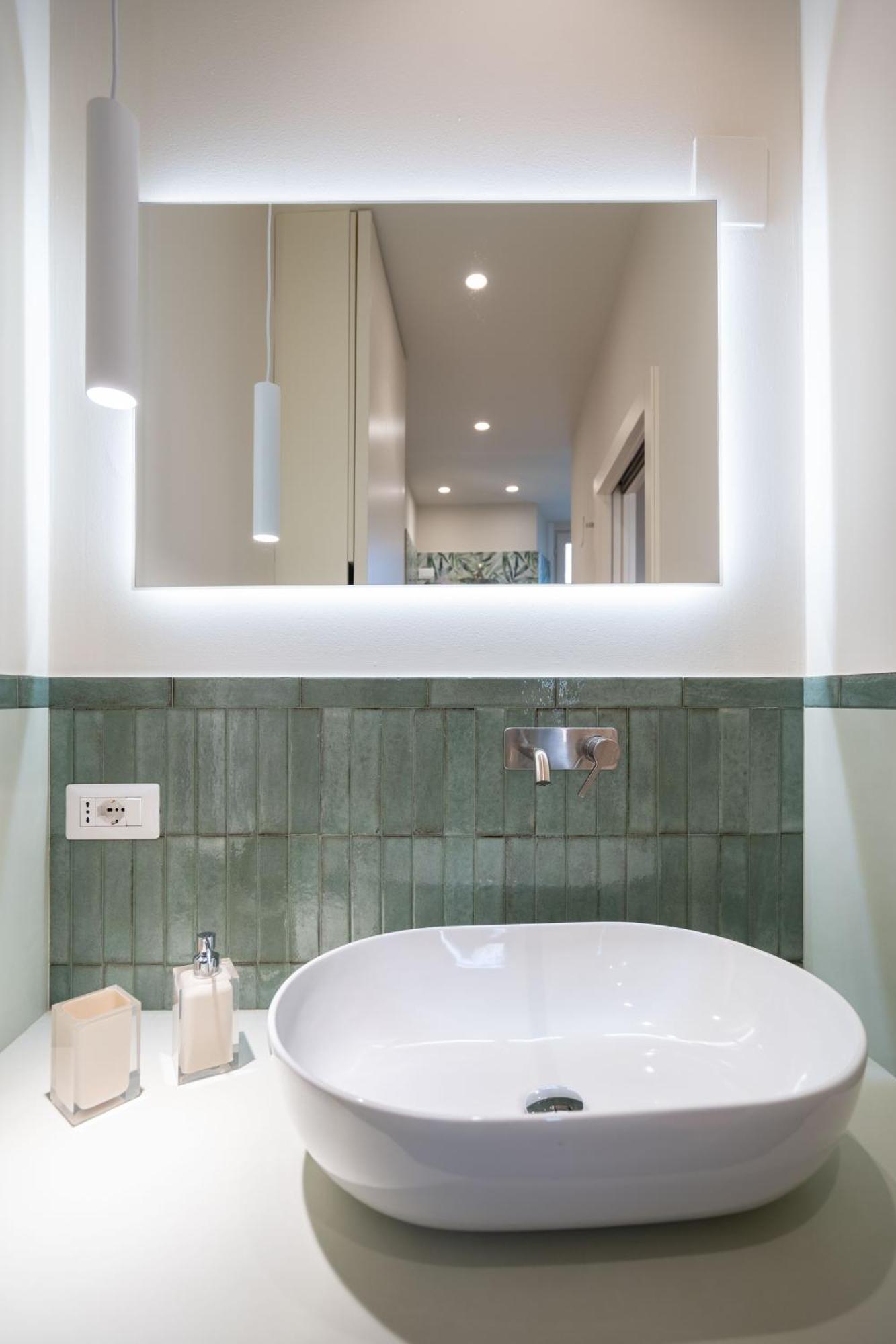 La Farfalla Blu - Boutique Apartment Бергамо Екстериор снимка