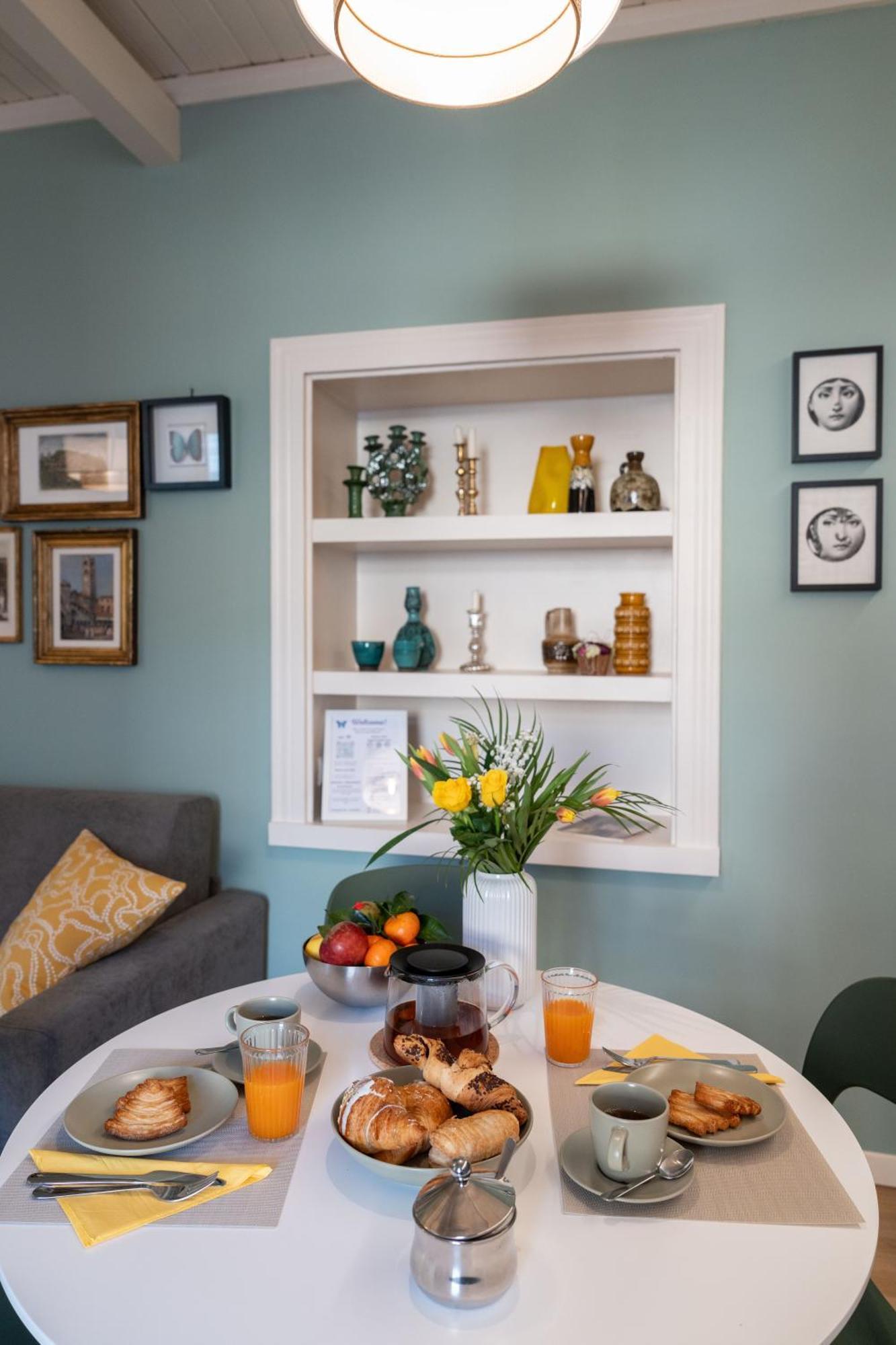 La Farfalla Blu - Boutique Apartment Бергамо Екстериор снимка